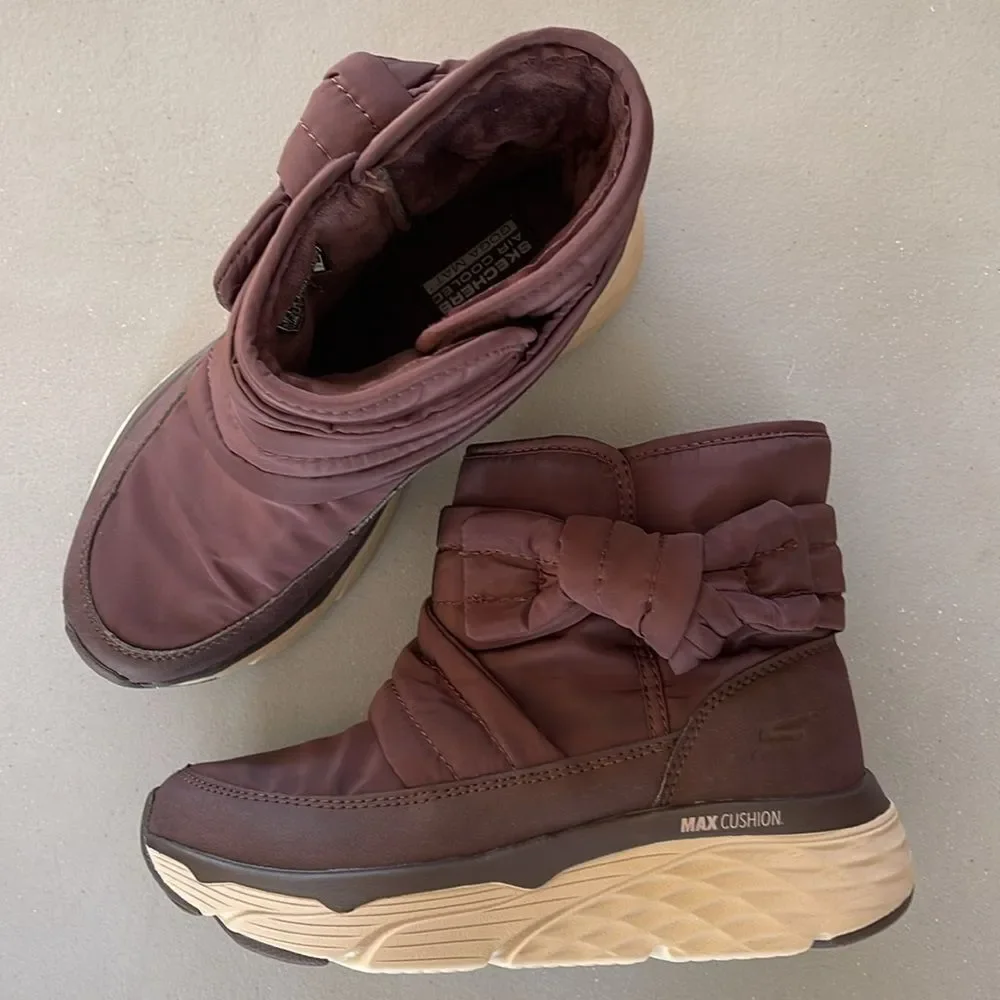 Sketchers Go Walk Max Cushioning Finesse Boot, Burgundy Women’s Size 6